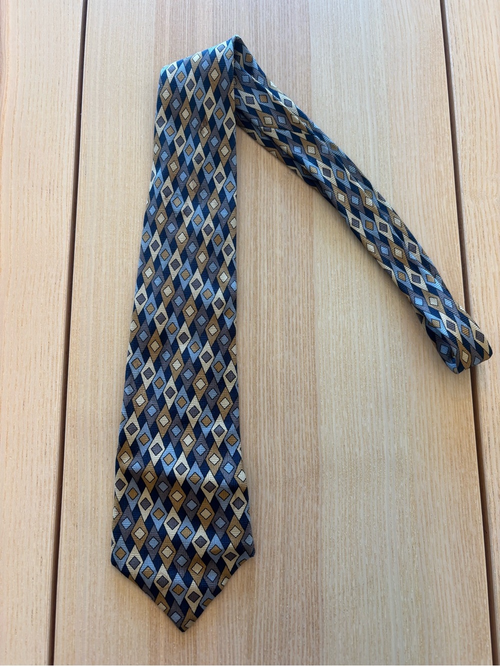HOLT RENFREW vintage 100% silk tie